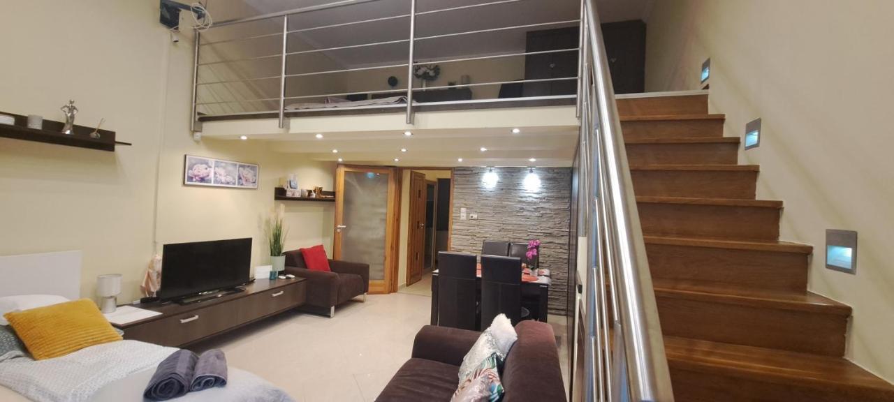 Szandi Belvarosi Apartman Szegedin Exterior foto